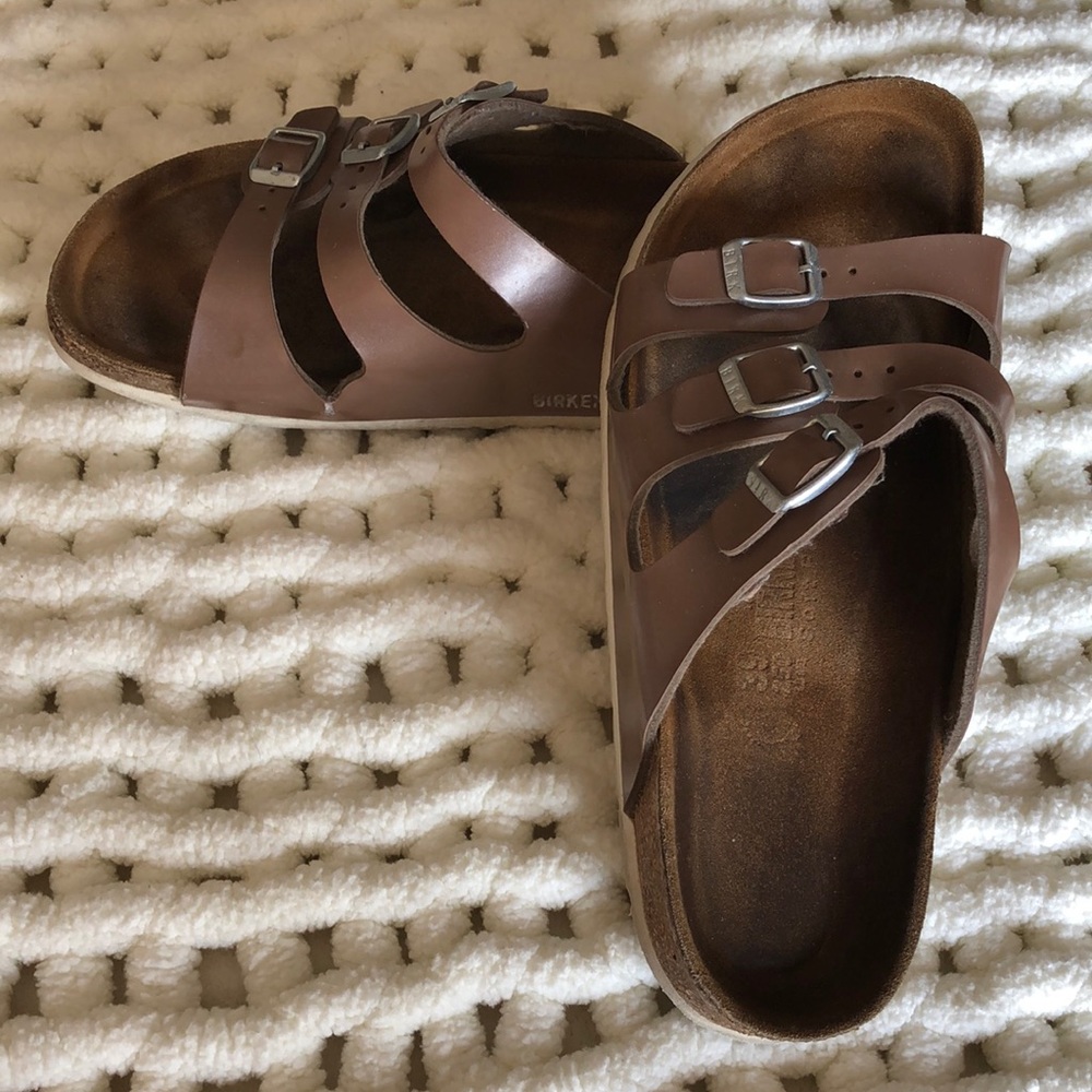 Birkenstock soft bed slip on sandals. Light brown. 3 strap. Size 39. US 8, GUC